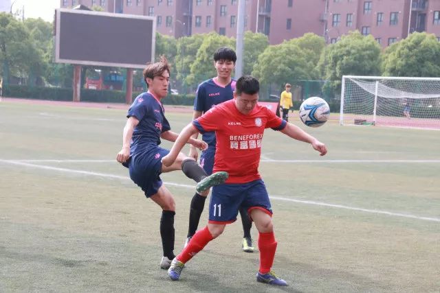 佩德罗退役，梦三时代逐渐远去，梅西依旧前行
